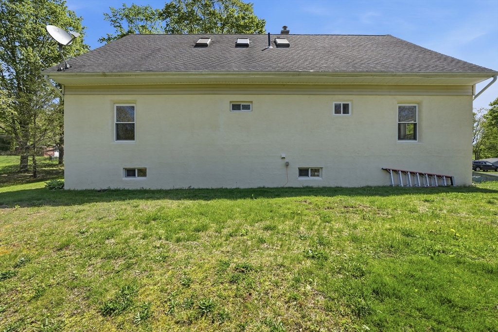 54 Taylor St, Granby, MA Photo #31