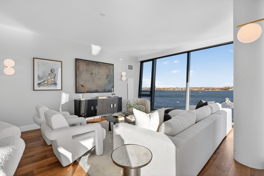 300 Pier 4 Boulevard 6D