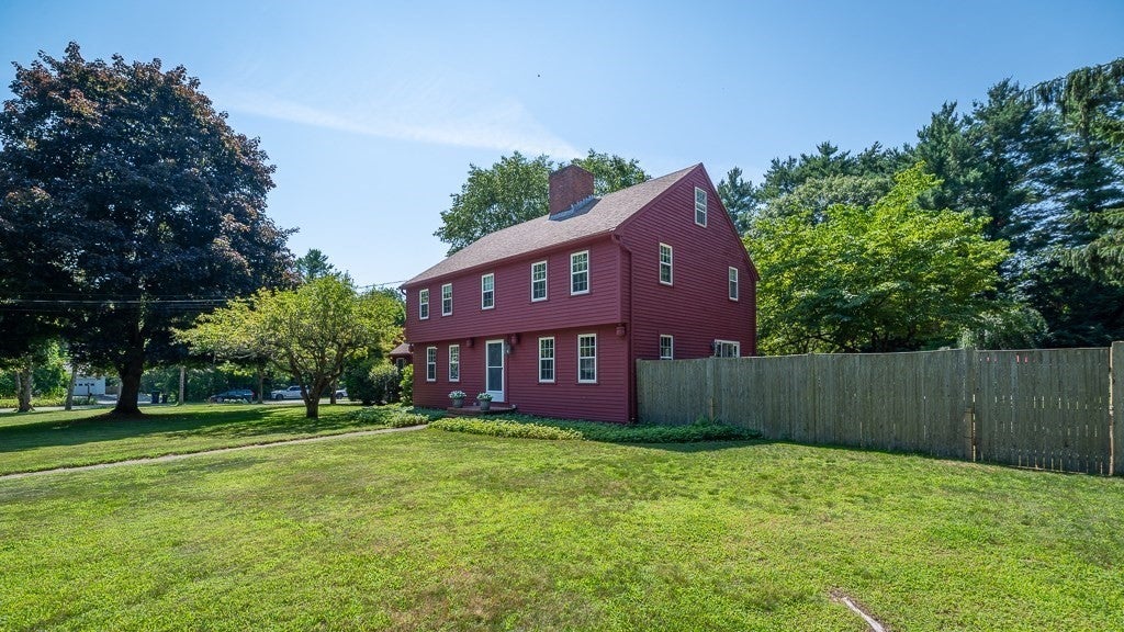 9 Great Pond Road