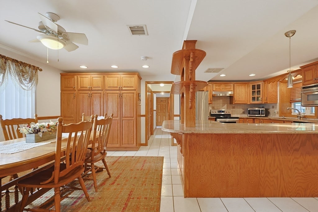 80 Joanne Rd, Stoughton, MA Photo #30