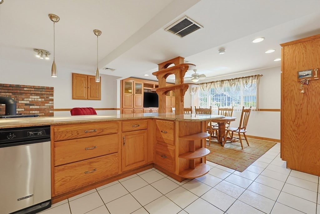80 Joanne Rd, Stoughton, MA Photo #31