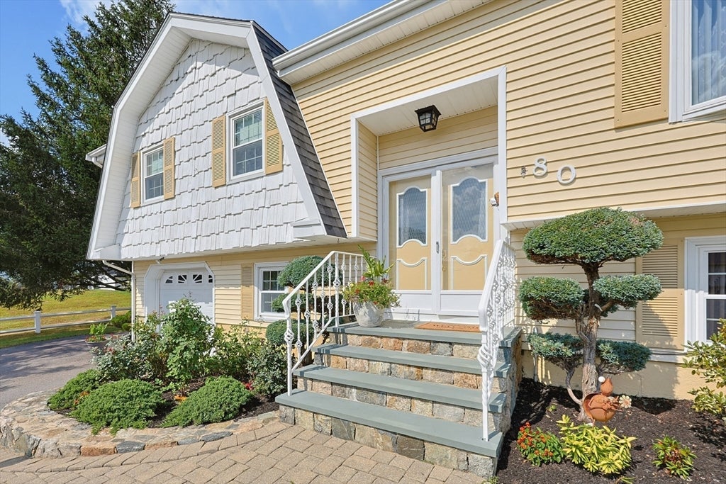 80 Joanne Rd, Stoughton, MA Photo #2