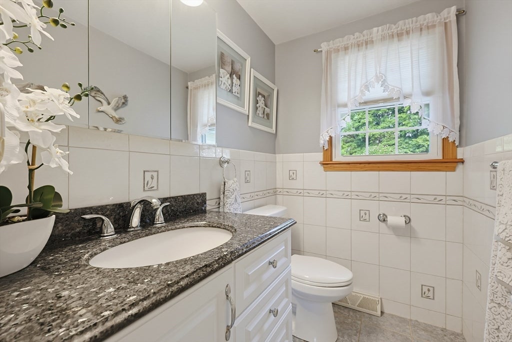 80 Joanne Rd, Stoughton, MA Photo #23
