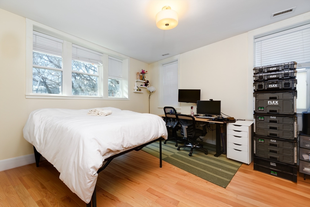 2025 Commonwealth Ave 2