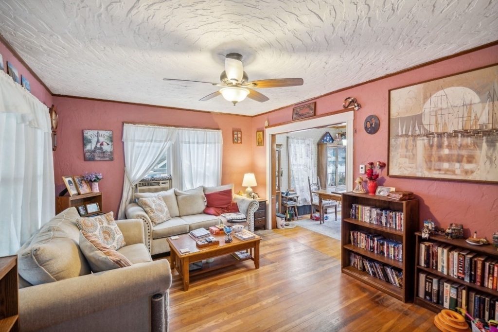 15 Frank Ave