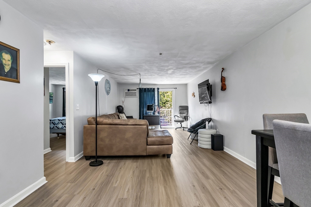 5 Karen Cir 16