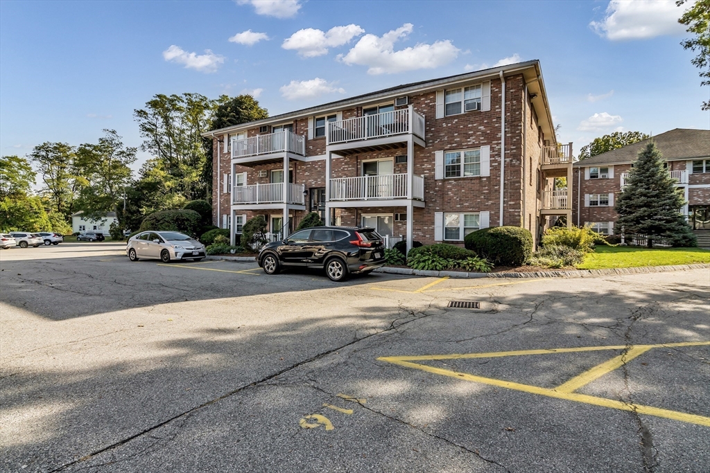 5 Karen Cir 16