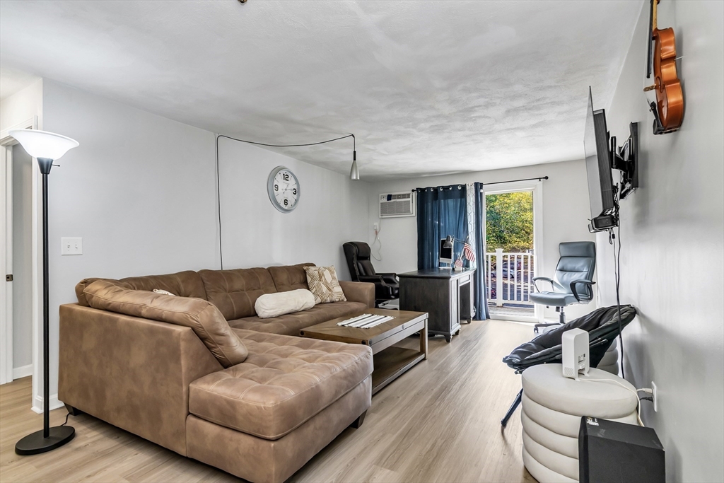 5 Karen Cir 16