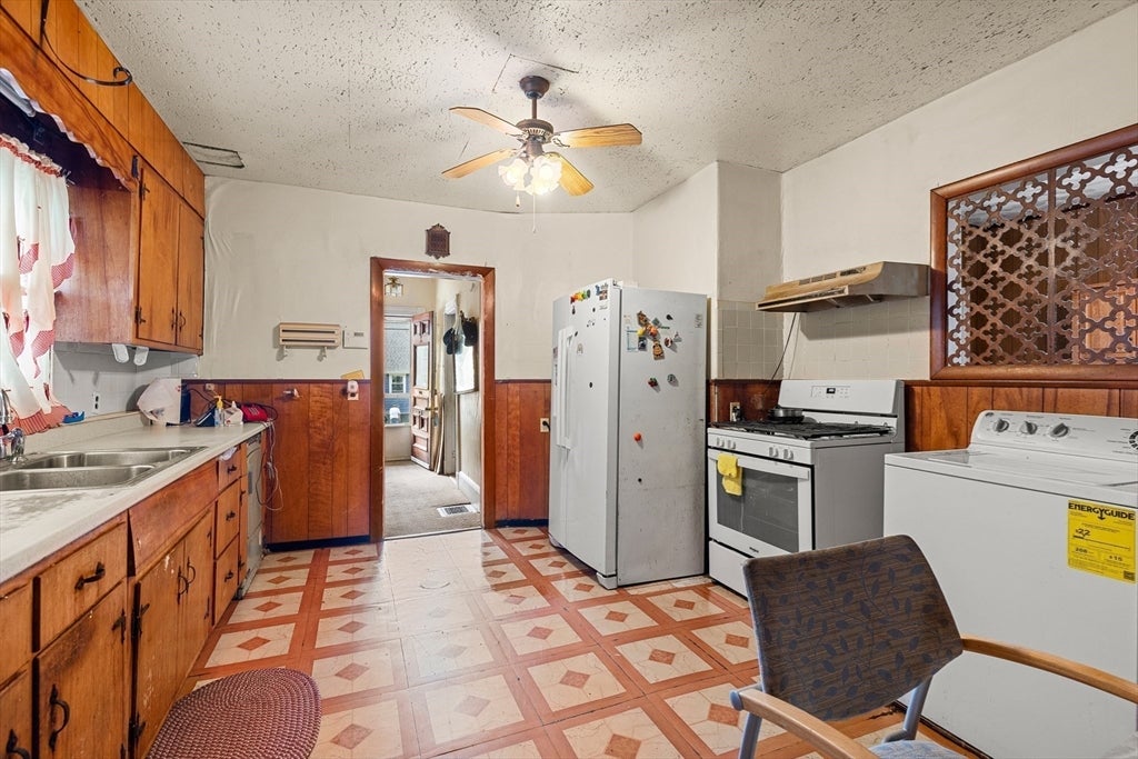 16 Holmfield Ave, Boston, MA Photo #7