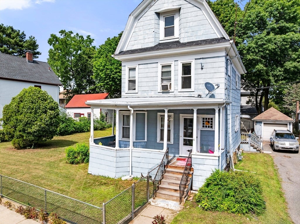 16 Holmfield Ave
