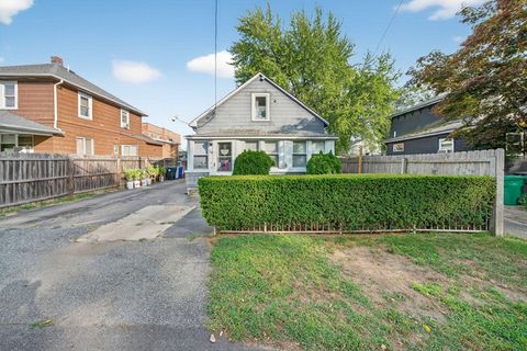 24 Maplewood Ave Warwick RI 02889