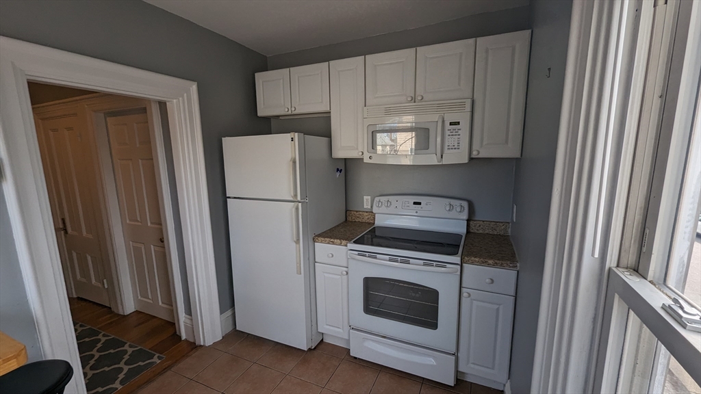 14 Wadsworth Ave #2, Waltham, MA Photo #5
