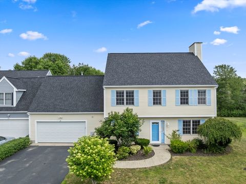 24 Pelican Dr 24 Walpole MA 02081