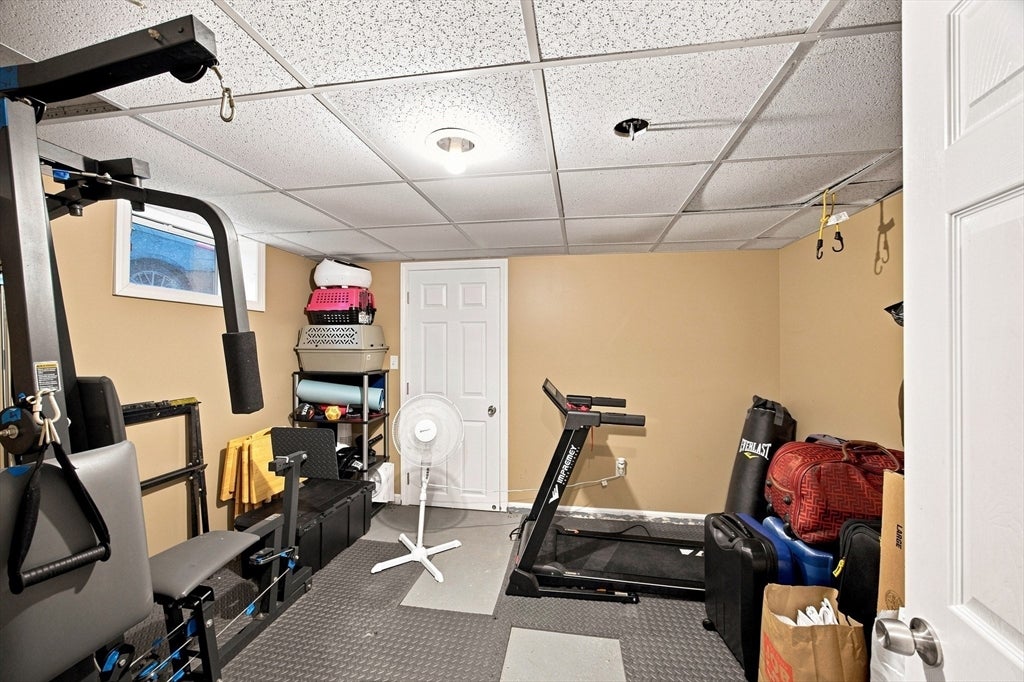 90 Bonneville Ave, Chicopee, MA Photo #31