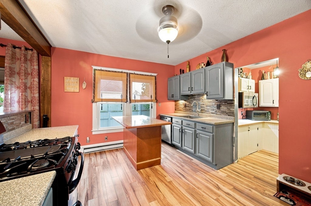 90 Bonneville Ave, Chicopee, MA Photo #12