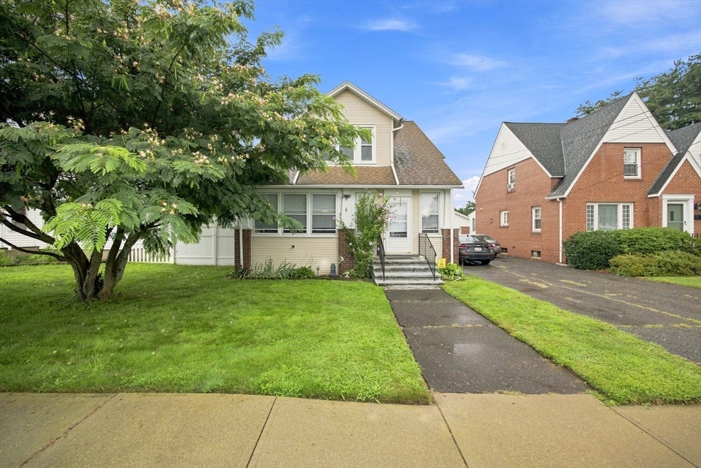 90 Bonneville Ave, Chicopee, MA Photo #2