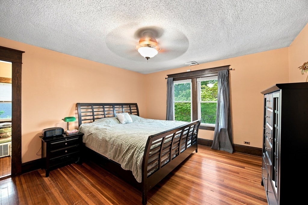 90 Bonneville Ave, Chicopee, MA Photo #22