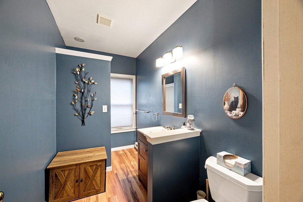 90 Bonneville Ave, Chicopee, MA Photo #16