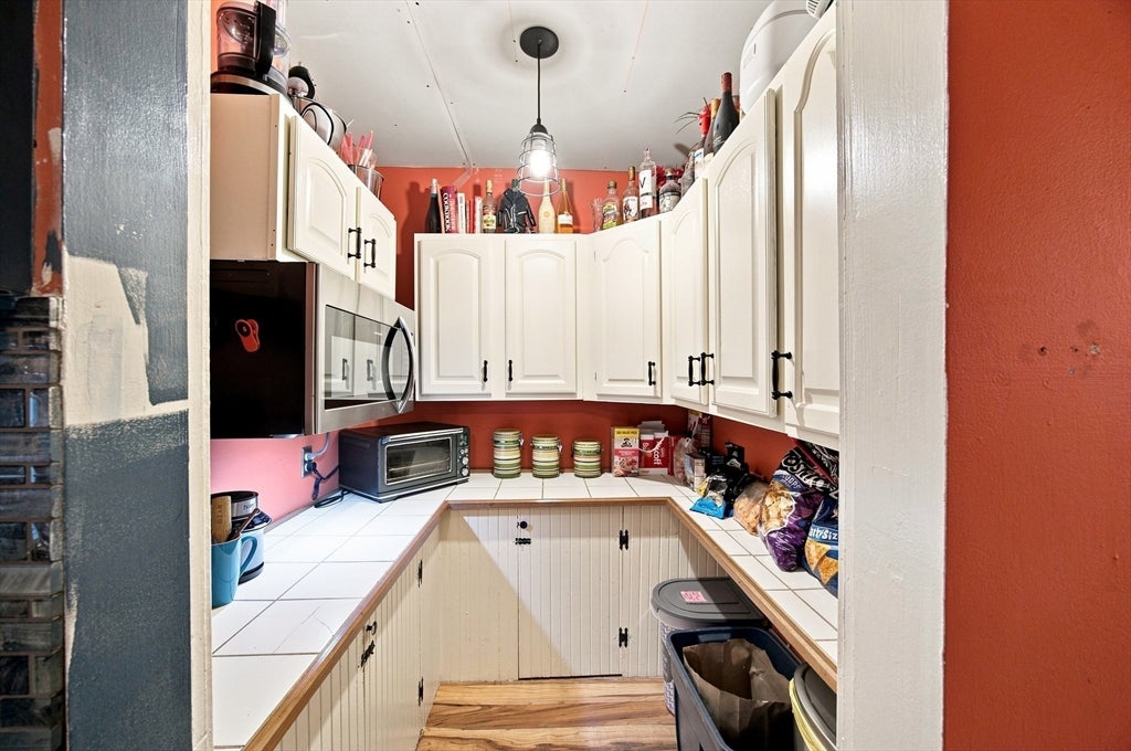 90 Bonneville Ave, Chicopee, MA Photo #14
