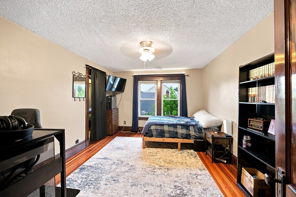 90 Bonneville Ave, Chicopee, MA Photo #18