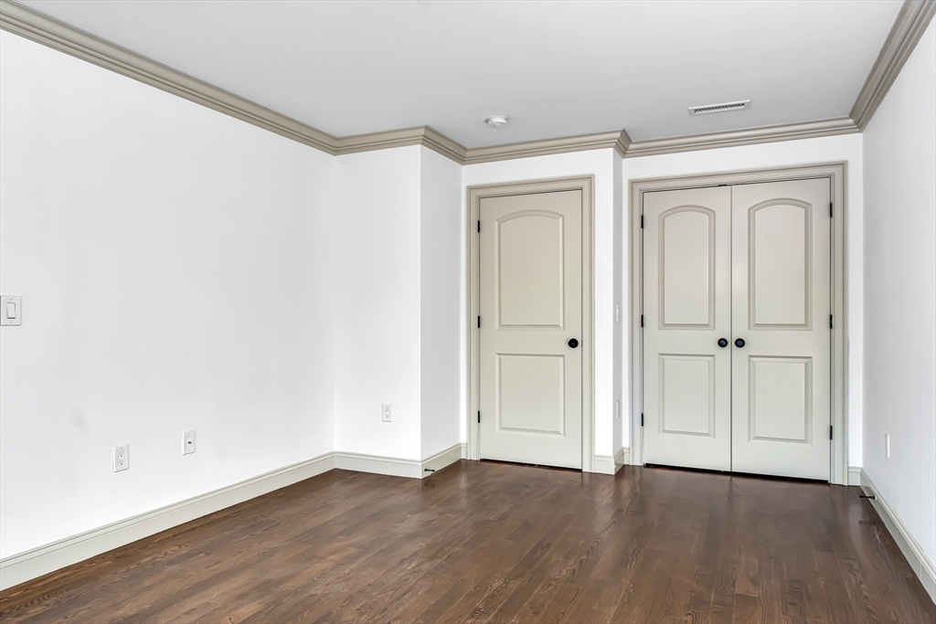 2593 Washington St 2593