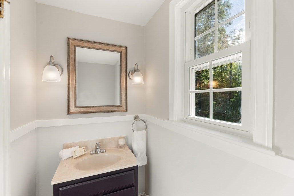 24 Fletcher Rd, Lynnfield, MA, 24 Fletcher Rd, Lynnfield, MA Photo #22