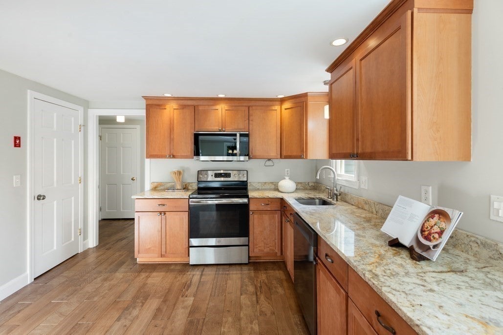 24 Fletcher Rd, Lynnfield, MA, 24 Fletcher Rd, Lynnfield, MA Photo #19