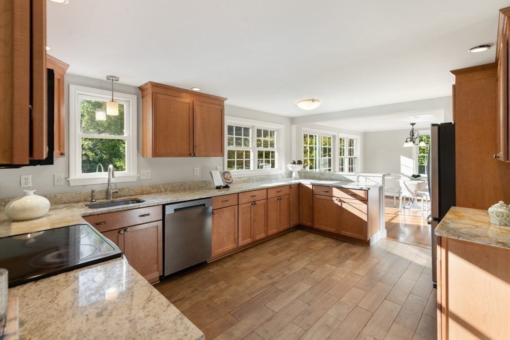 24 Fletcher Rd, Lynnfield, MA, 24 Fletcher Rd, Lynnfield, MA Photo #17