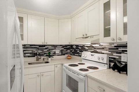 215 Winter St 5R Weymouth MA 02188
