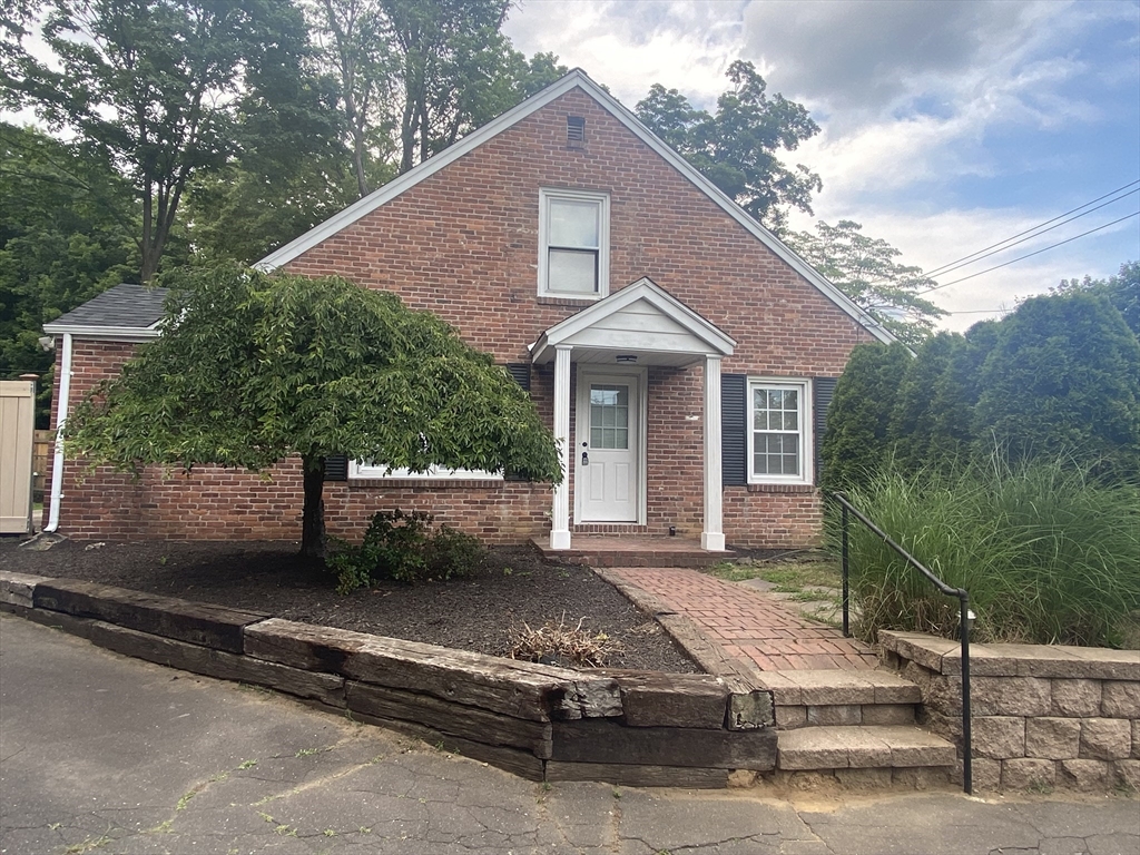 429 N Westfield St