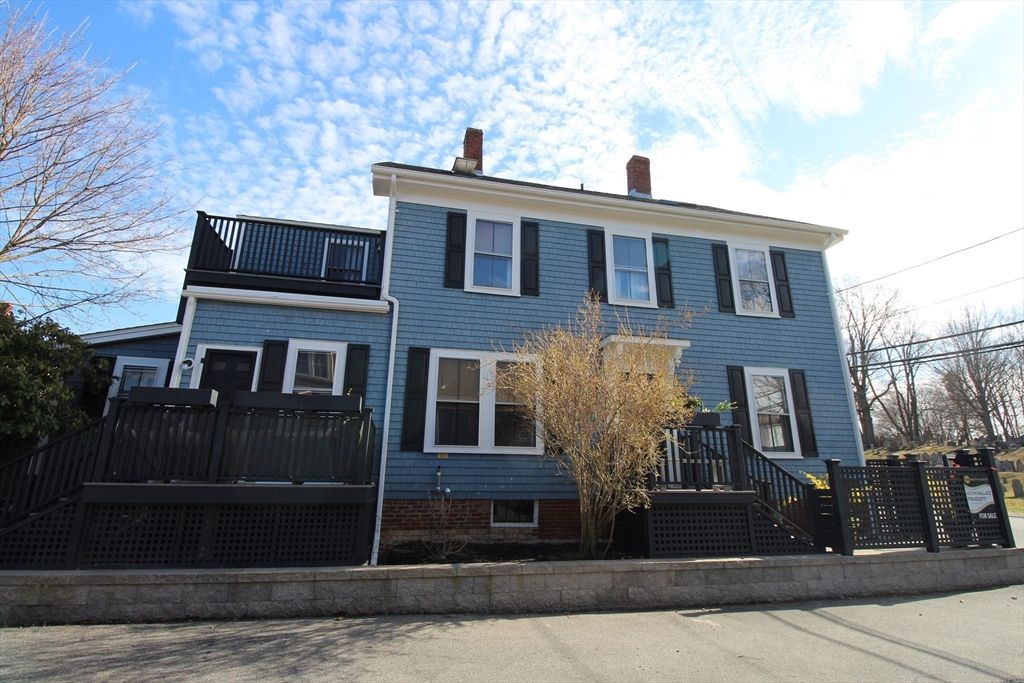 Photo of 1 Hill St, Newburyport, MA 01950 (MLS # 73503016)