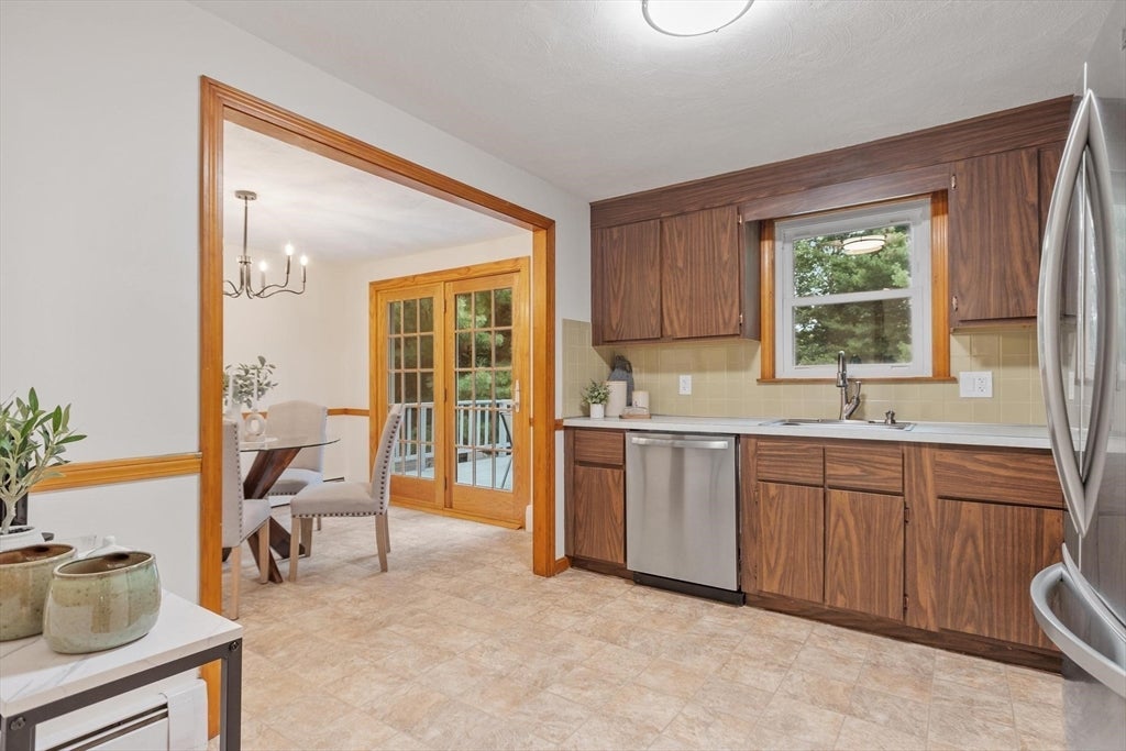 156 Mill St, Burlington, MA, 156 Mill St, Burlington, MA Photo #18