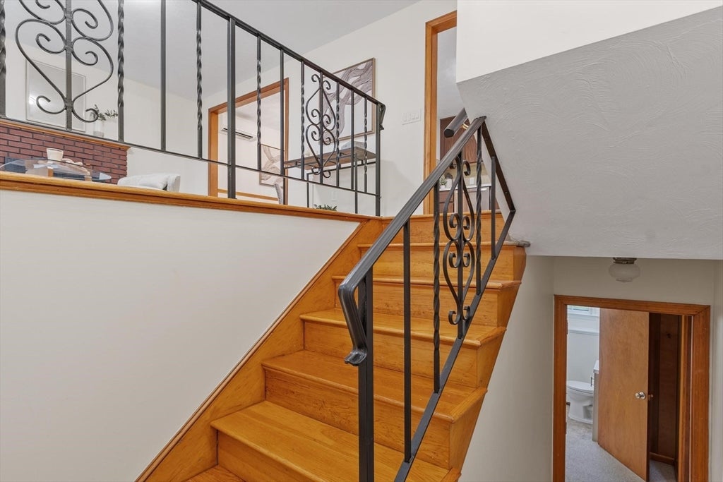 156 Mill St, Burlington, MA, 156 Mill St, Burlington, MA Photo #3