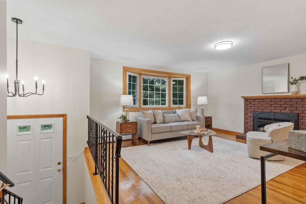 156 Mill St, Burlington, MA, 156 Mill St, Burlington, MA Photo #4