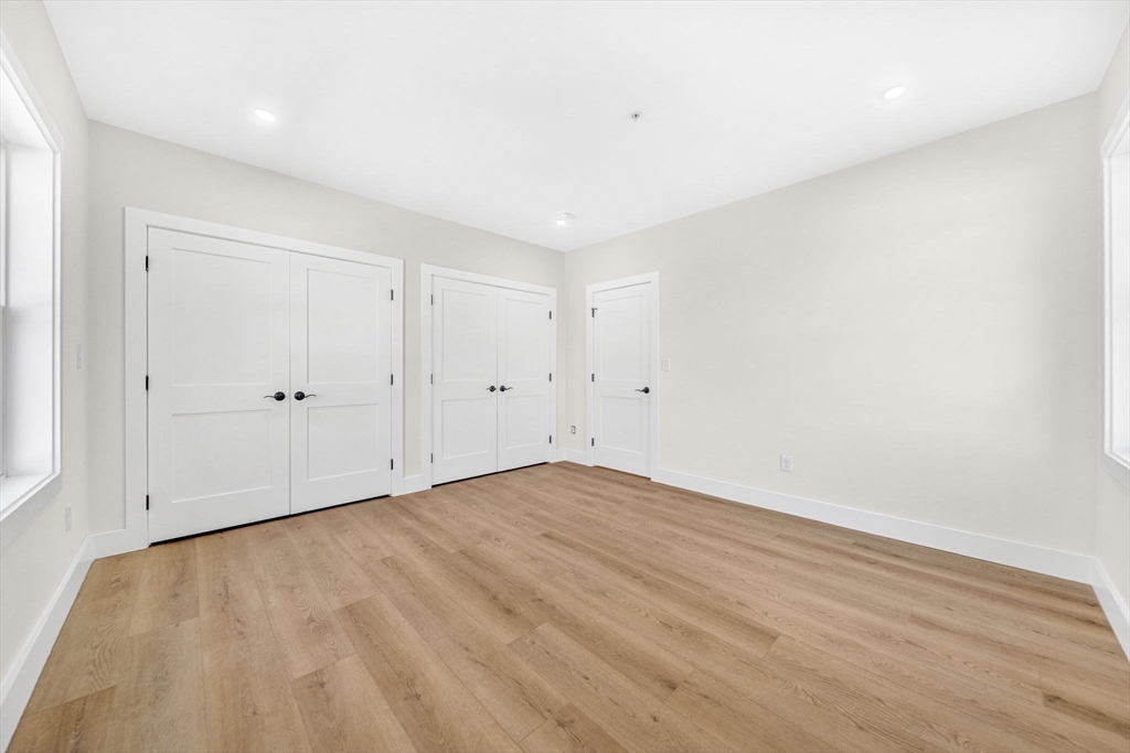 441 Washington St 305