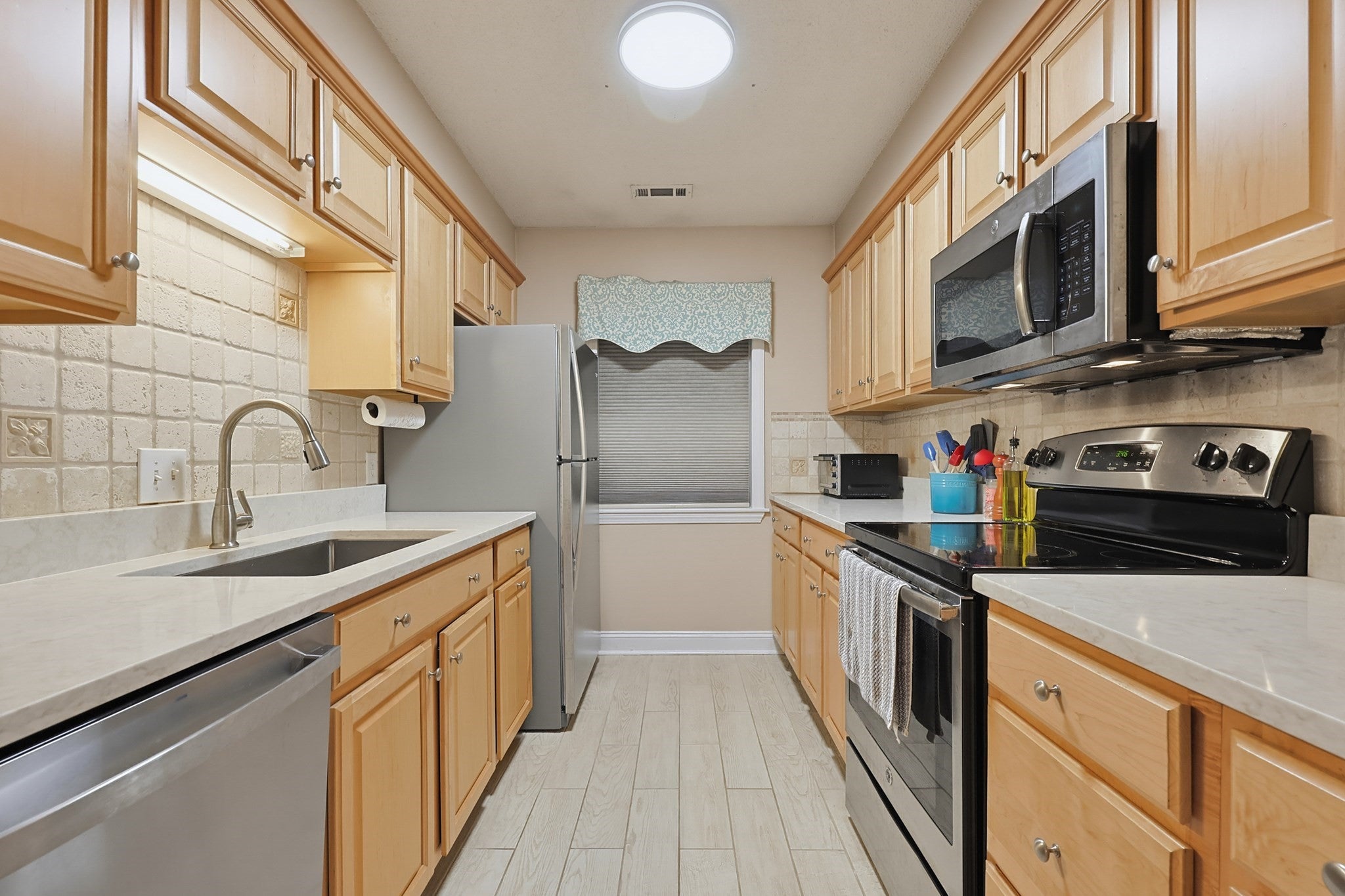 39 Highwood Dr #39, Franklin, MA Photo #18