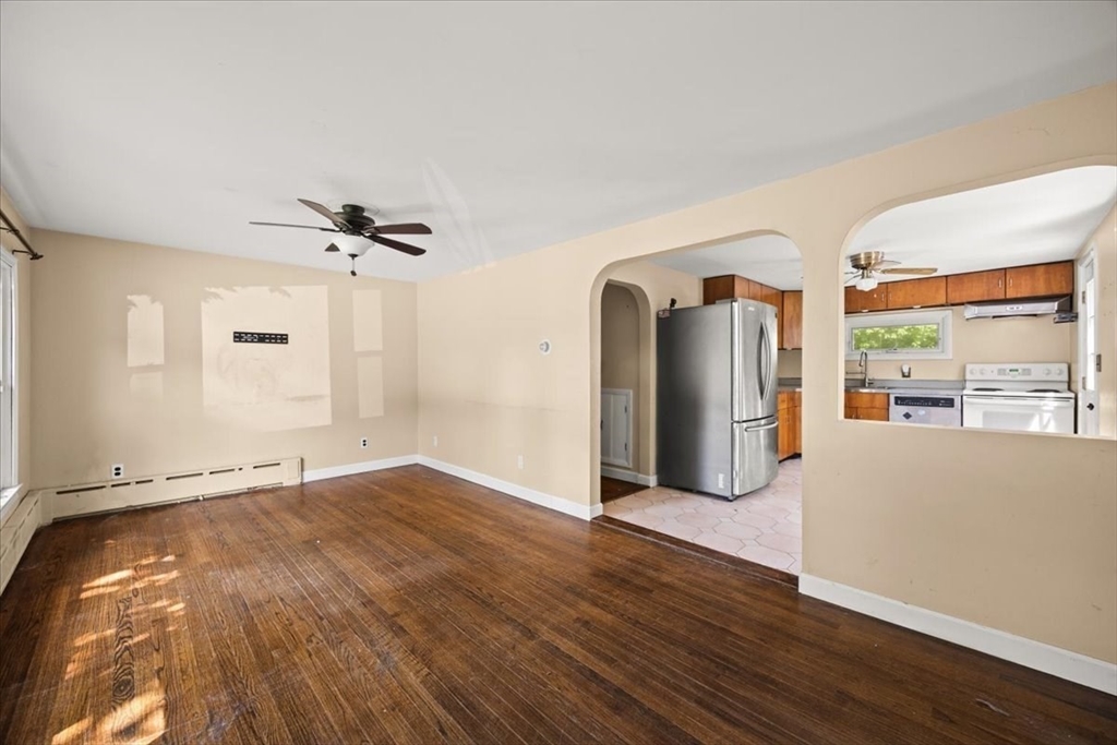 39 Norman Ave, Taunton, MA Photo #8