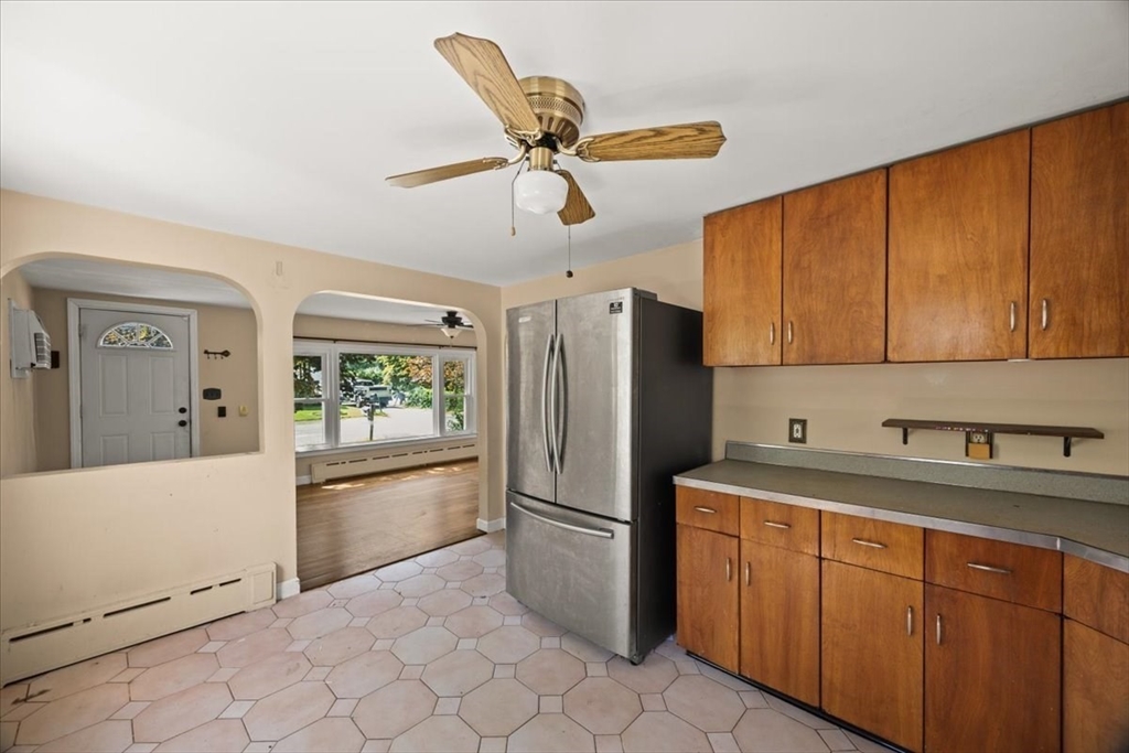 39 Norman Ave, Taunton, MA Photo #12