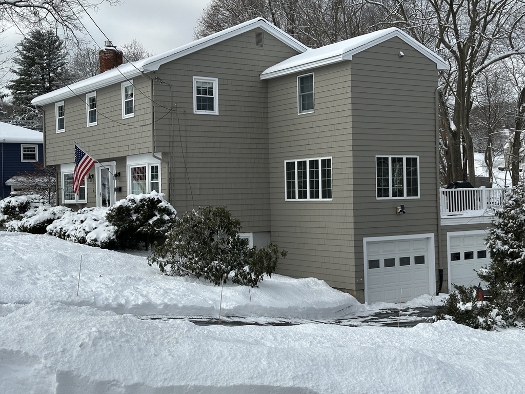 6 Rainbow Ave