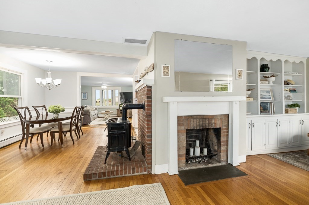 17 Hartz St, Gloucester, MA Photo #2