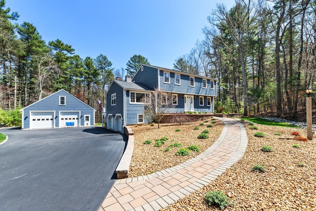 22 Cider Mill Ln
