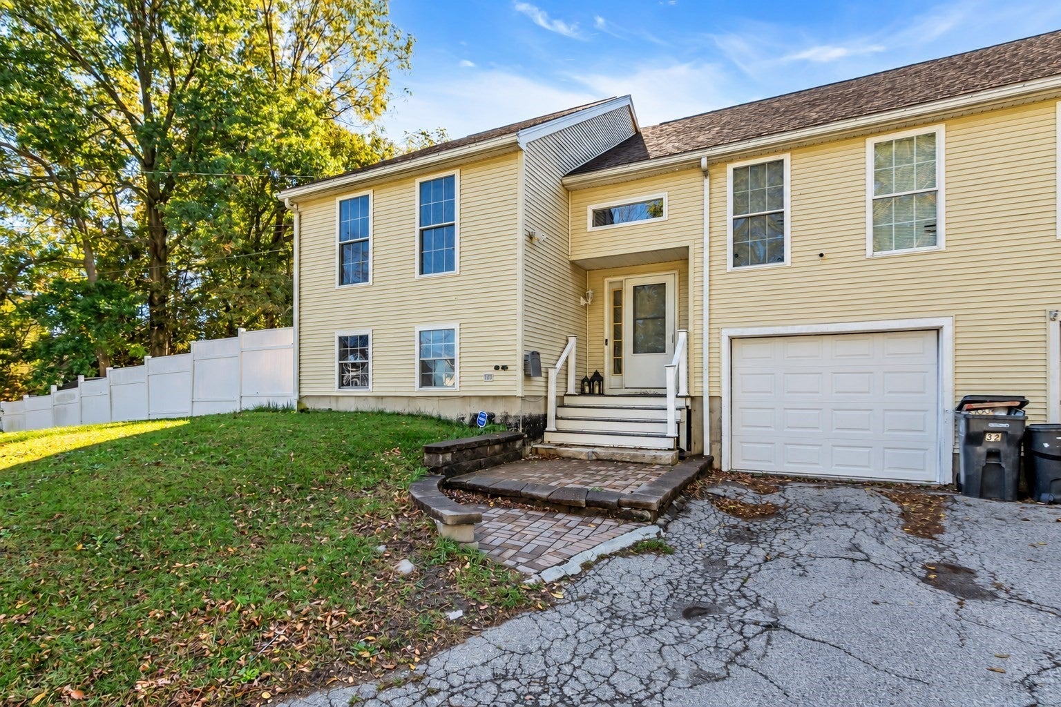 Photo of 32 Marion St, Haverhill, MA