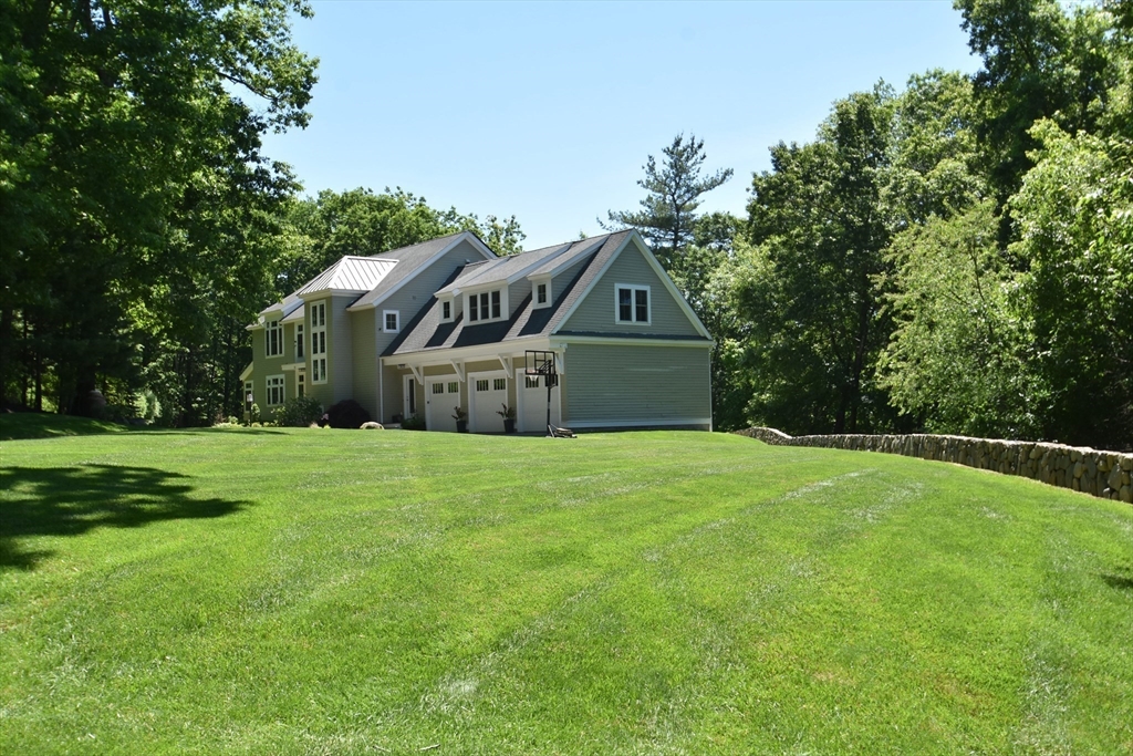 23 Kato Dr