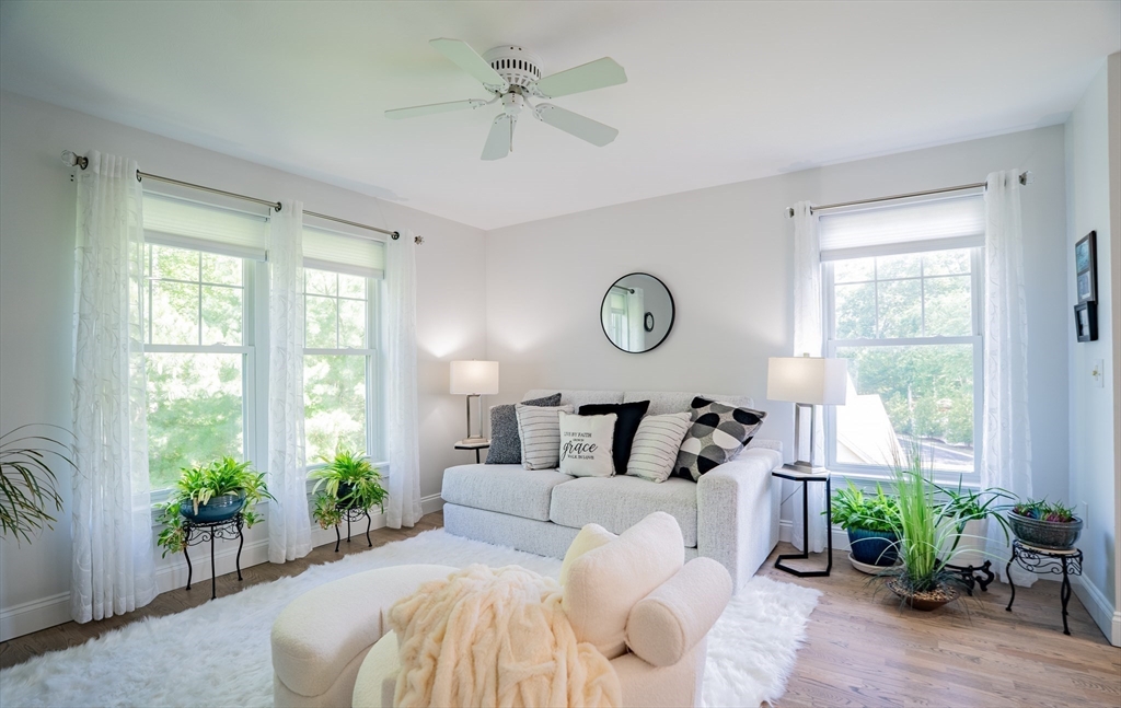 135 Beach Rd B318