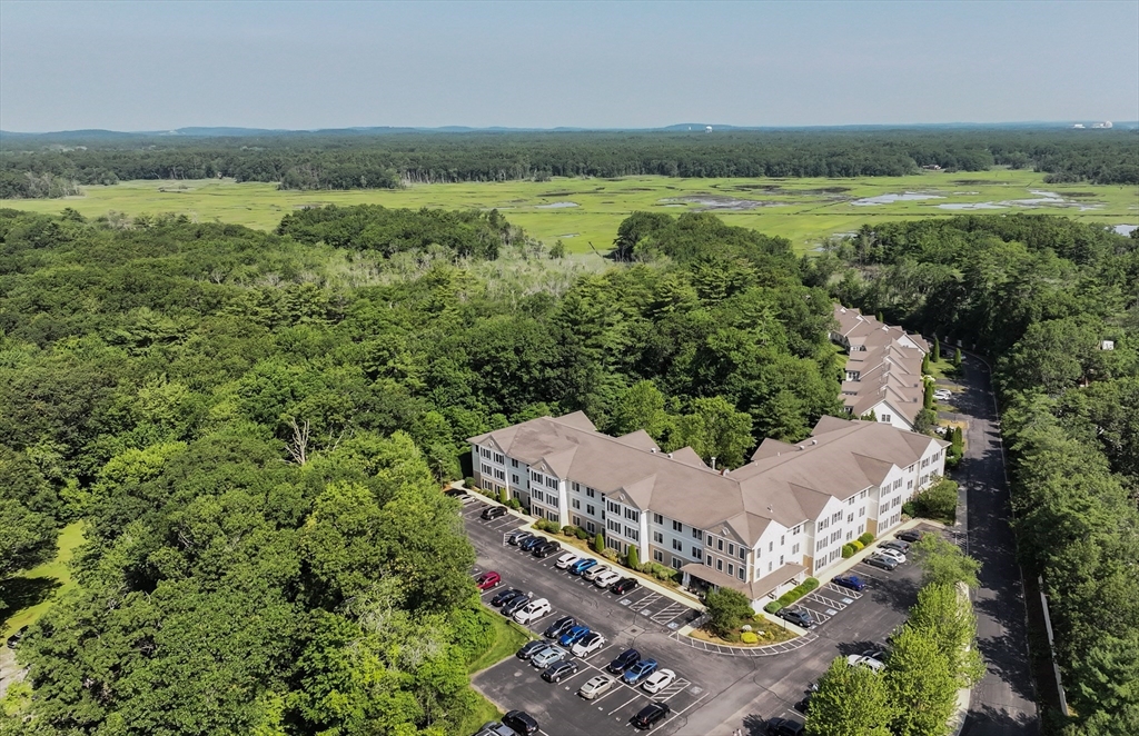 135 Beach Rd B318