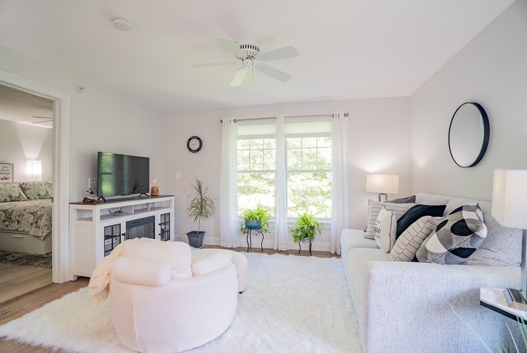 135 Beach Rd B318