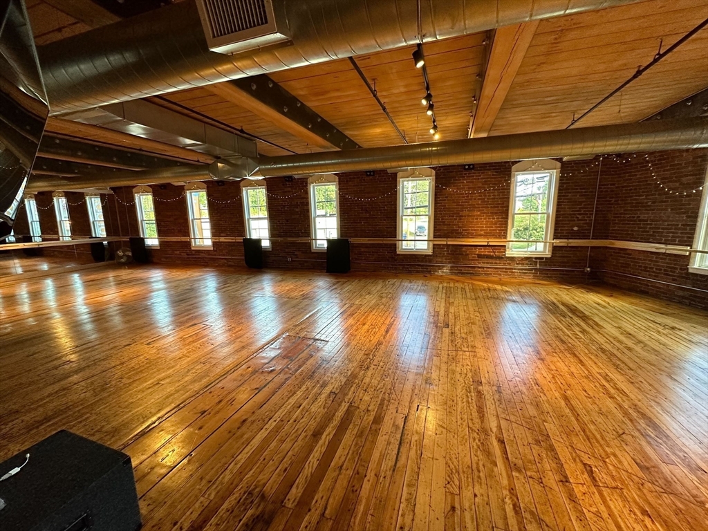 77 Elm St 202B