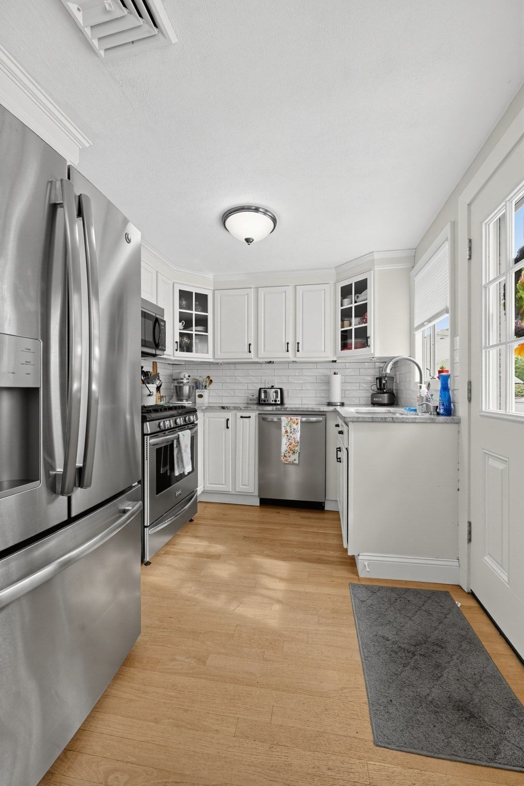 14 Laurel St, Taunton, MA, 14 Laurel St, Taunton, MA Photo #3