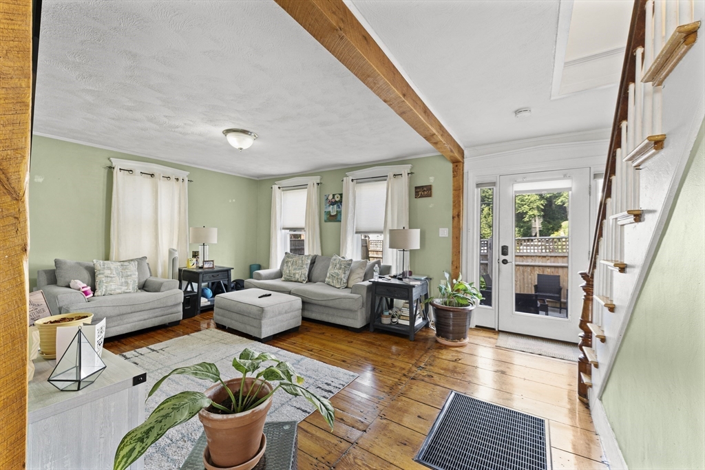 9 Sanford St