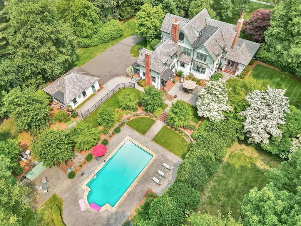 135 Forest Glen Rd